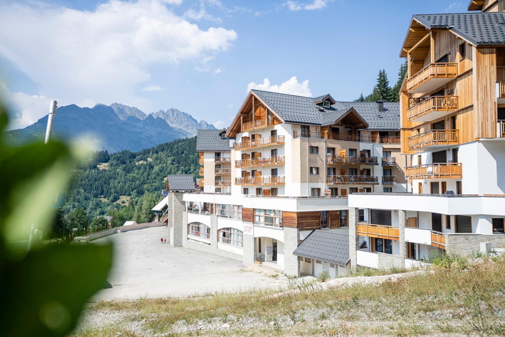 Villages Clubs Du Soleil - Oz En Oisans Oz Exterior photo